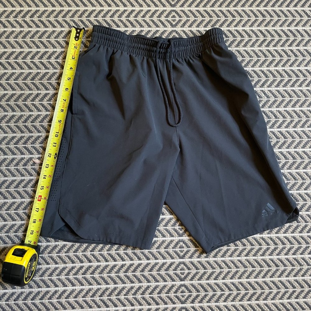 adidas Axis 20 Woven Training Shorts, Men's S, Dark Gray